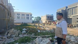 Lahan rumah di perumahan elit dk Tanjung Bunga yang konon dibeli memakai dana CSR Rp3 miliar. (foto/ist)
